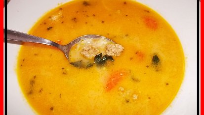 Kořeněná mrkvová polévka s rýží, mletým masem a smetanou, Kořeněná mrkvová polévka s rýží, mletým masem a smetanou