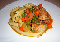 Kuře „Arvejado“ (dušené kuře s hráškem)
