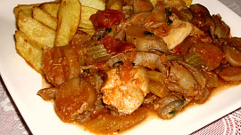 Kuřecí směs s řapíkatým celerem a hlívou ústřičnou