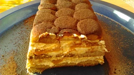 Lehoučký ( ovocný ) zákusek na vzdálený způsob tiramisu