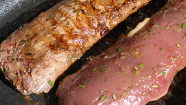 Marinované kančí panenky a hřbety