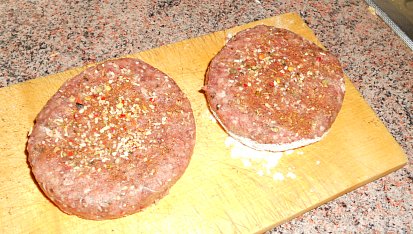Mletý jelení steak se zeleninou