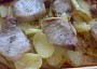 Vepřové maso pečené s brambory a smetanou
