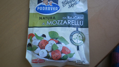Mozzarela salát, Kořenící směs