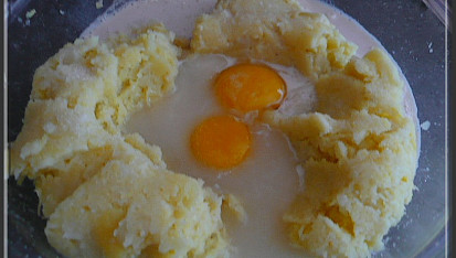 Placky z brambor s droždím, ingredience před zpracováním