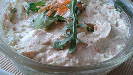 Jarní pomazánka z  tvarohu, bílé ředkve,  paprik a mrkve