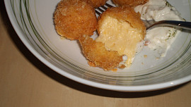 Smažené sýrové koule