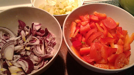 Barevná vepřová  panenka  v tortillách