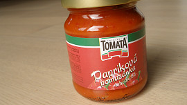 Zelený salát s paprikovým dresinkem