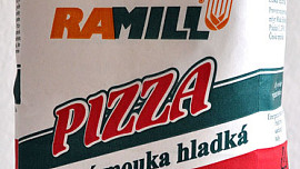 "Bajvočko" (podmáslový chléb s pizza moukou)