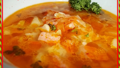 Buřtíková polévka s celerem a hlívou ústřičnou