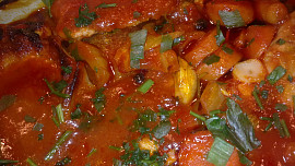 Jemné dušené vepřové  a králičí maso na zelenině podle italského receptu