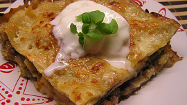 Lasagne s masem a lilkem