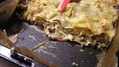 Lasagne s masem a lilkem