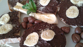 Lučina s medem, oříšky a čokoládou pro děti i dospělé