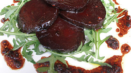 Marinovaná červená řepa