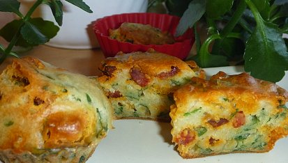 Medvědí muffiny s klobásou
