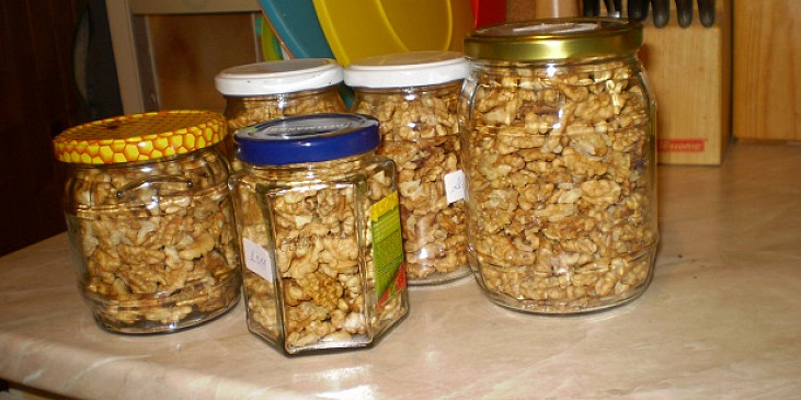 Ořechy k uskladnění (Ořechy z mikrovlnky)
