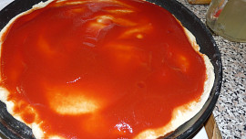 Ovocné pizzy v MW - těsto podle Jikotky - CRISP