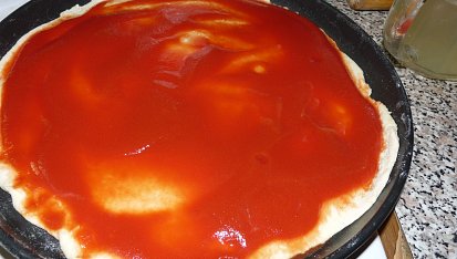 Ovocné pizzy v MW - těsto podle Jikotky - CRISP, rajčatové pyré