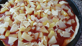 Ovocné pizzy v MW - těsto podle Jikotky - CRISP