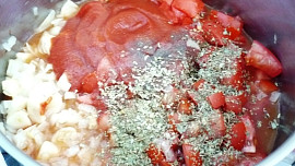 Polenta zapečená s rajčatovou omáčkou