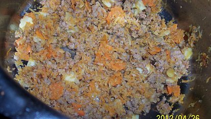 Polévka z mletého masa - oblíbená ze školní jídelny, osmažená zelenina a mleté maso