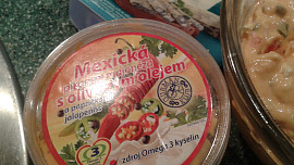 Pomazánka „Plamen“ ze sýrů a zeleniny