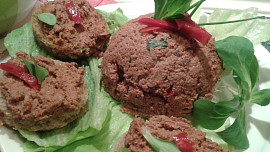 Pomazánka z kuřecích  jatýrek  s pikantní příchutí