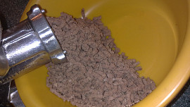 Pomazánka z kuřecích  jatýrek  s pikantní příchutí