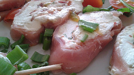 Sýrové terčíky se sušenými rajčaty a ostřejším krémem