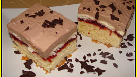 Tvarohovo-brusinkový  řez