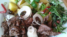 Vepřové restované  játrové nudličky v jemné marinádě