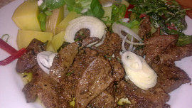 Vepřové restované  játrové nudličky v jemné marinádě