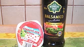 Zeleninový  salát s čerstvým sýrem Mexiko a bazalkou
