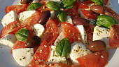 Caprese salát