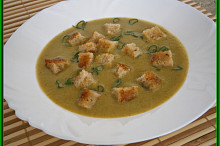 Cibulovo-brokolicový krém