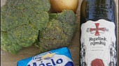 Cibulovo-brokolicový krém, část použitých surovin