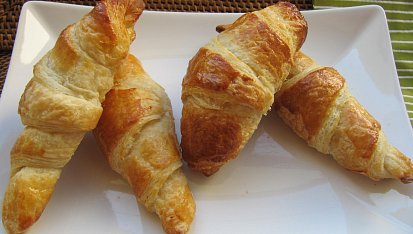 Domácí máslový croissant