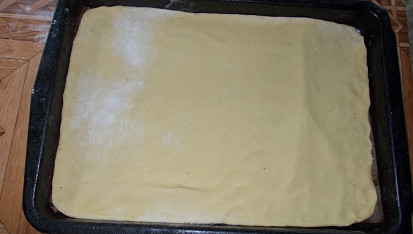 Kynutý koláč s tvarohem nebo jablky