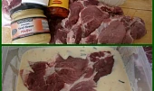 Krkovička v kefíru z papiňáku+smažené řízky, část použitých surovin+maso v marinádě,nejlépe přes noc uleželé