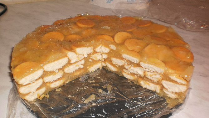 Libuščin jablečný dort, Hotový dortík