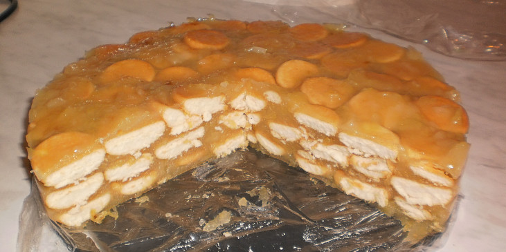 Libuščin jablečný dort (Hotový dortík)