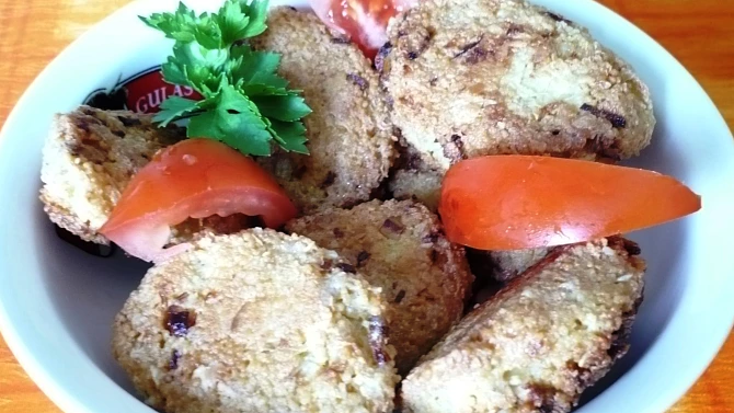Tofu-kuskusové karbanátky