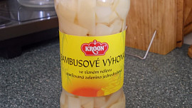 Vepřové maso s bambusovými výhonky, zázvorem a houbami