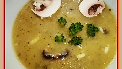 Žampionová polévka s brokolicí, nivou a koprem