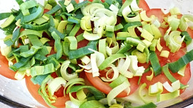 Zapečené kedlubny s pórkem a mozzarellou