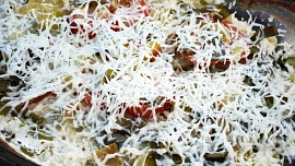 Zapečené kedlubny s pórkem a mozzarellou