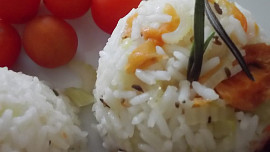 Zeleninová rýže k masu