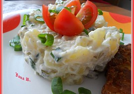 Bramborový salát s česnekem